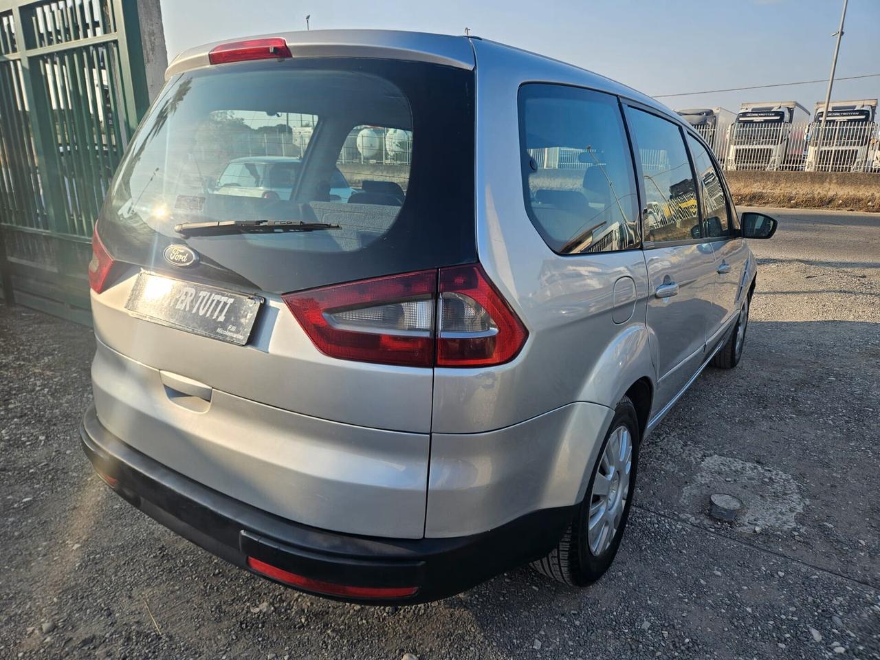 Ford Galaxy 1.8 TDCi 125 CV 7 POSTI