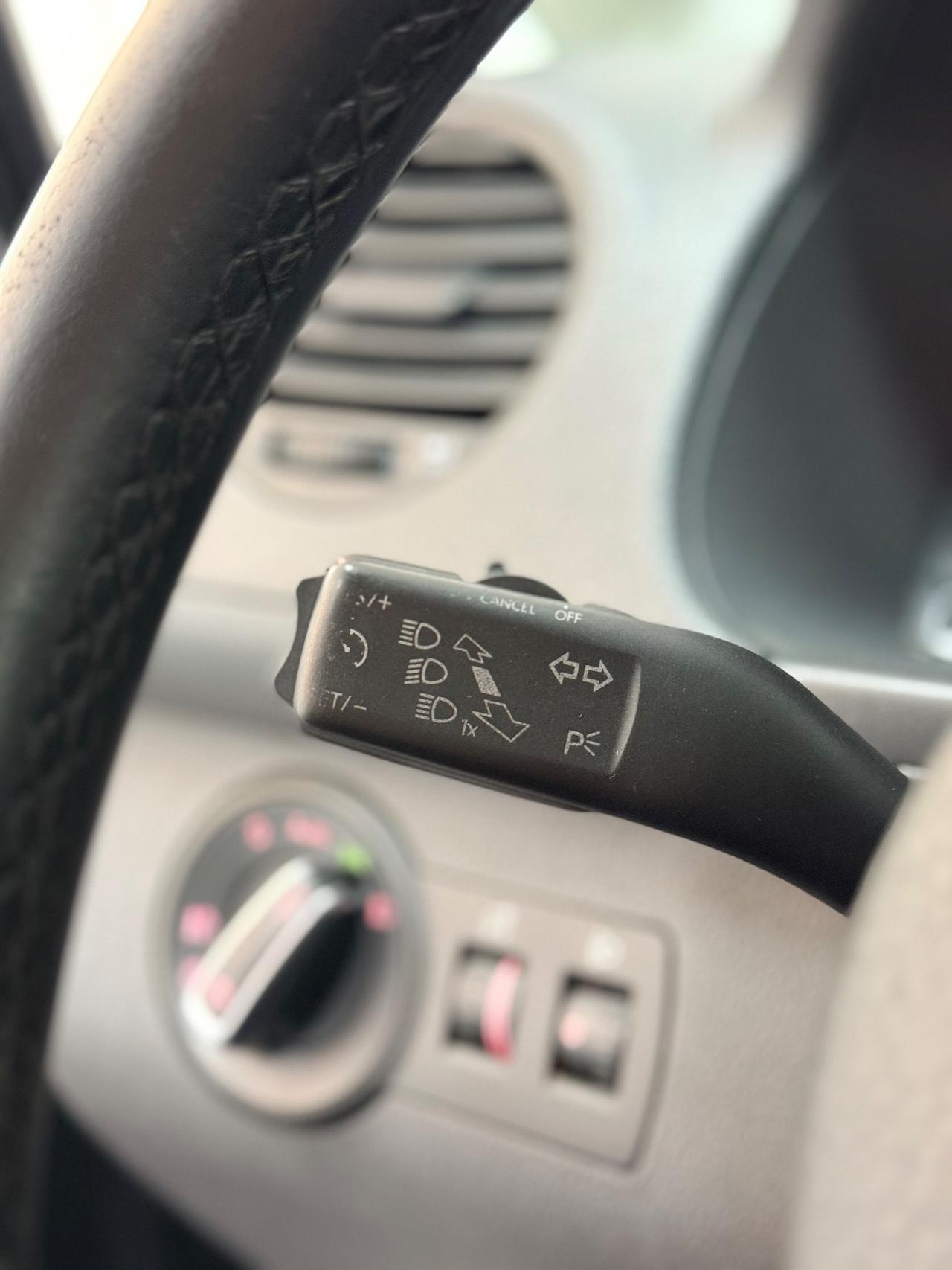 Volkswagen Caddy 1.6 TDI 102 CV 5p. Comfortline 01/2015 NEOPATENTATI