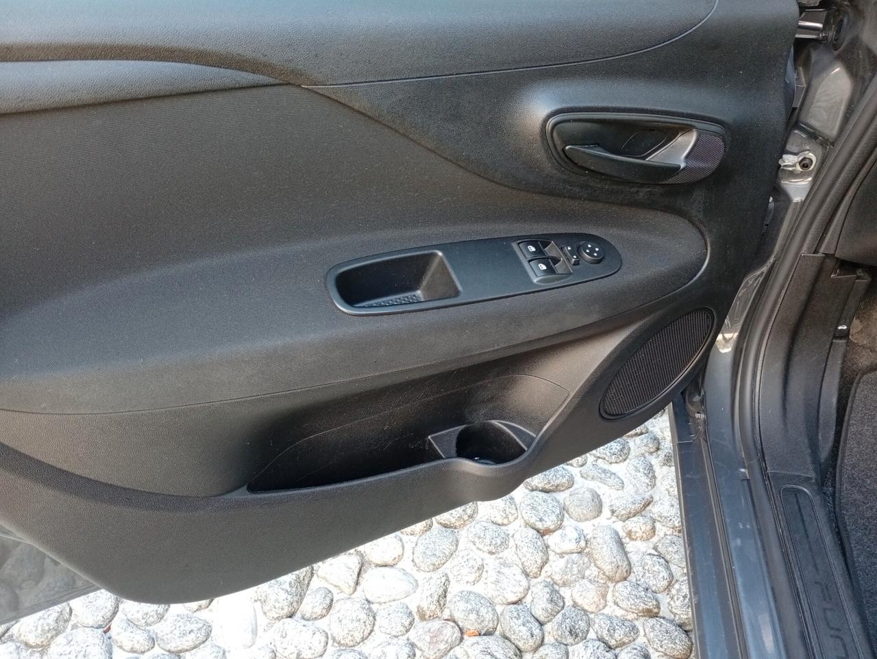 Fiat Punto 1.3 MJT II 75 CV 3 porte Young