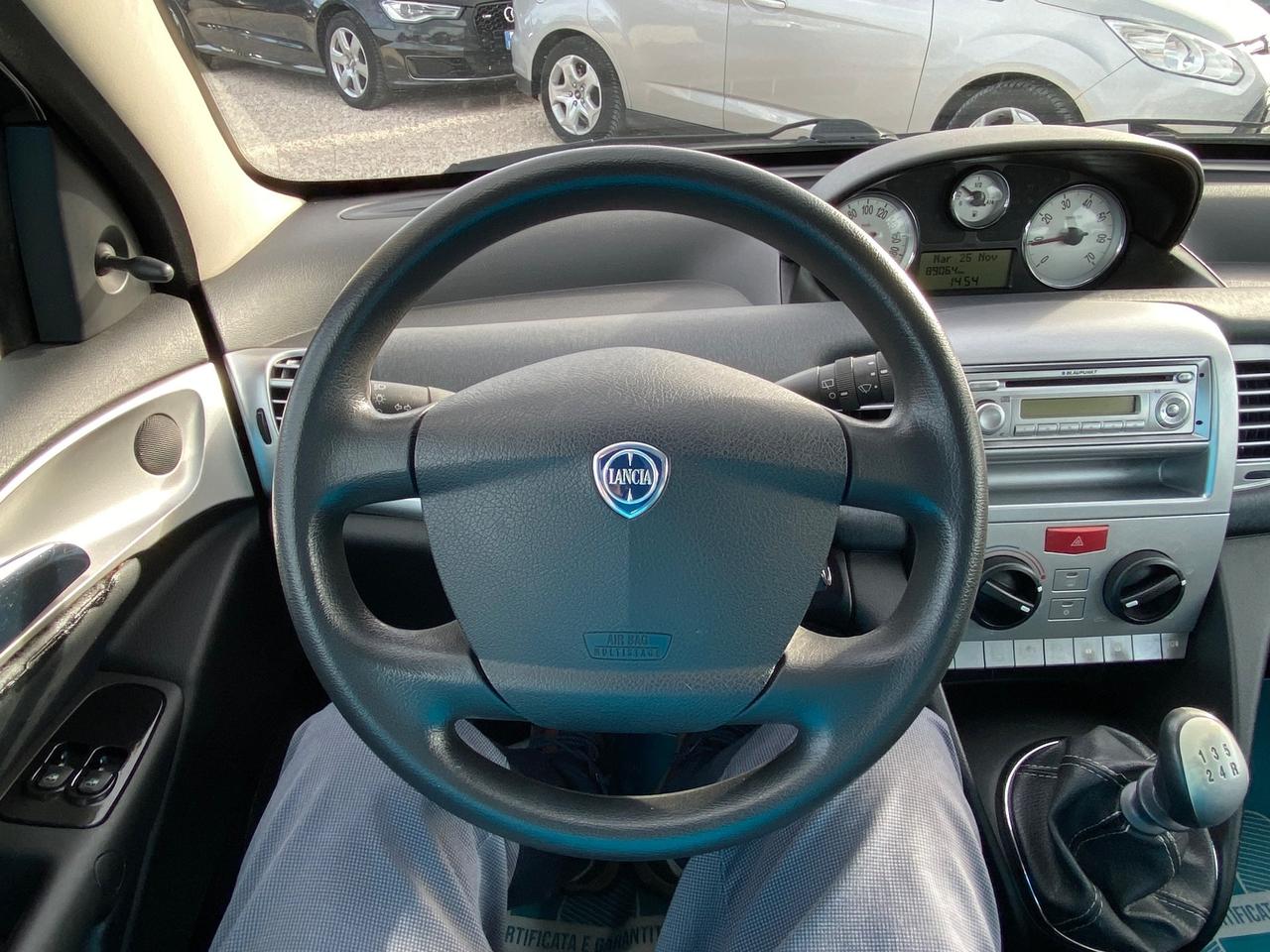 Lancia Ypsilon 1.2 Oro Giallo UNICO PROPIETARIO NEOPATENTATI