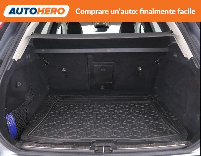 VOLVO XC60 B4 (d) AWD Geartronic Momentum Pro