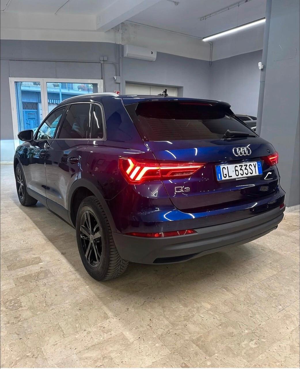Audi Q3 35 TDI S tronic Business