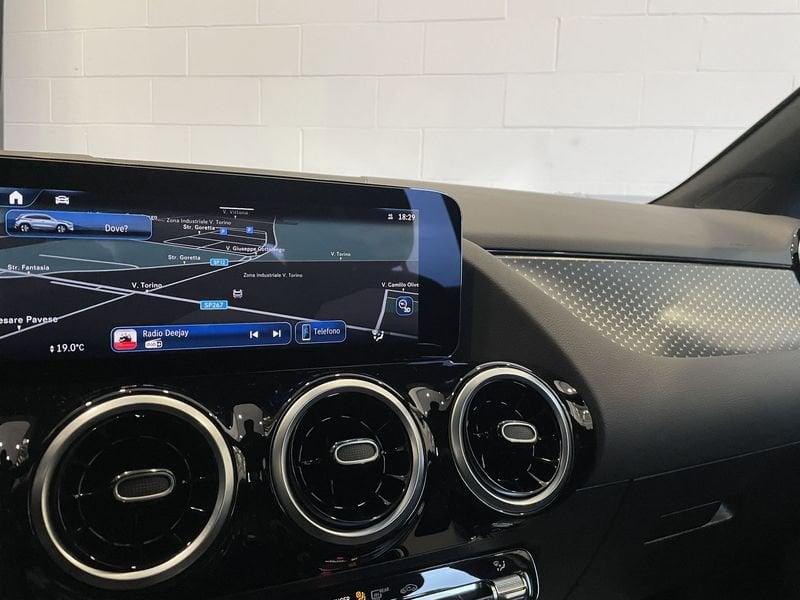 Mercedes-Benz GLA GLA 180 Automatic Progressive Advanced