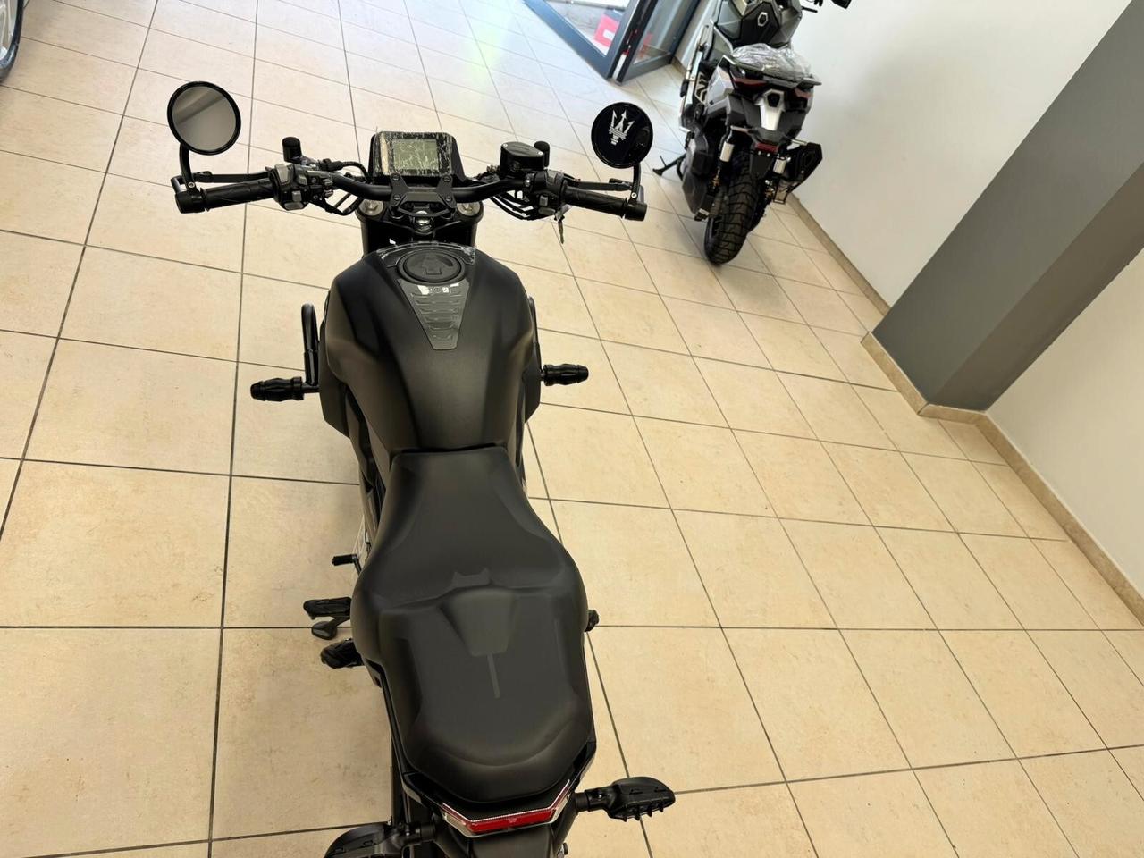 Zontes ZT 125 G TOTAL BLACK