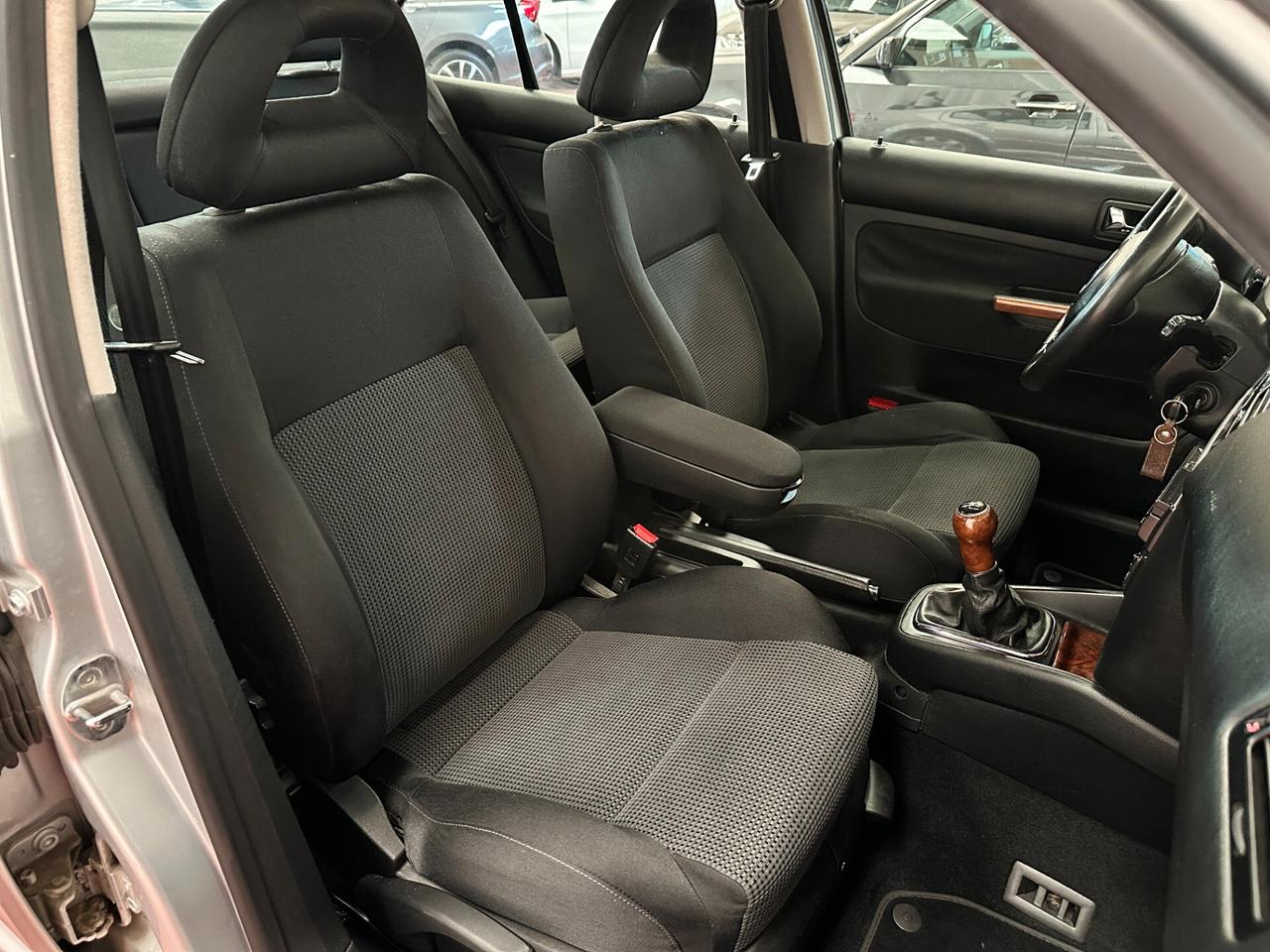 Volkswagen Bora 1.6 105CV 16V cat Highline