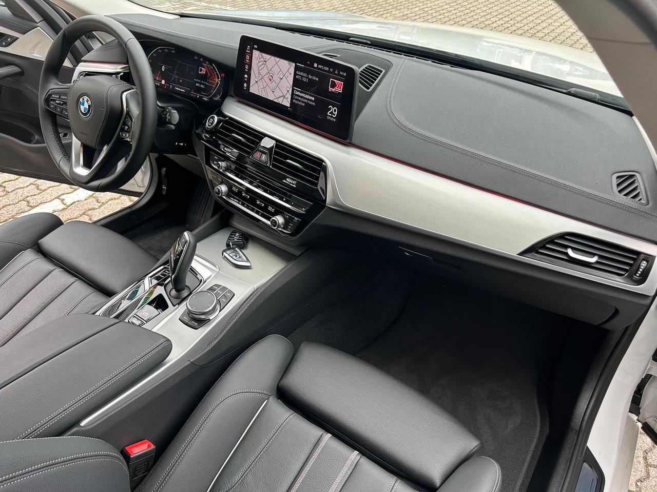 BMW 530d Touring mhev 48V xdrive Luxury DANNEGGIATA