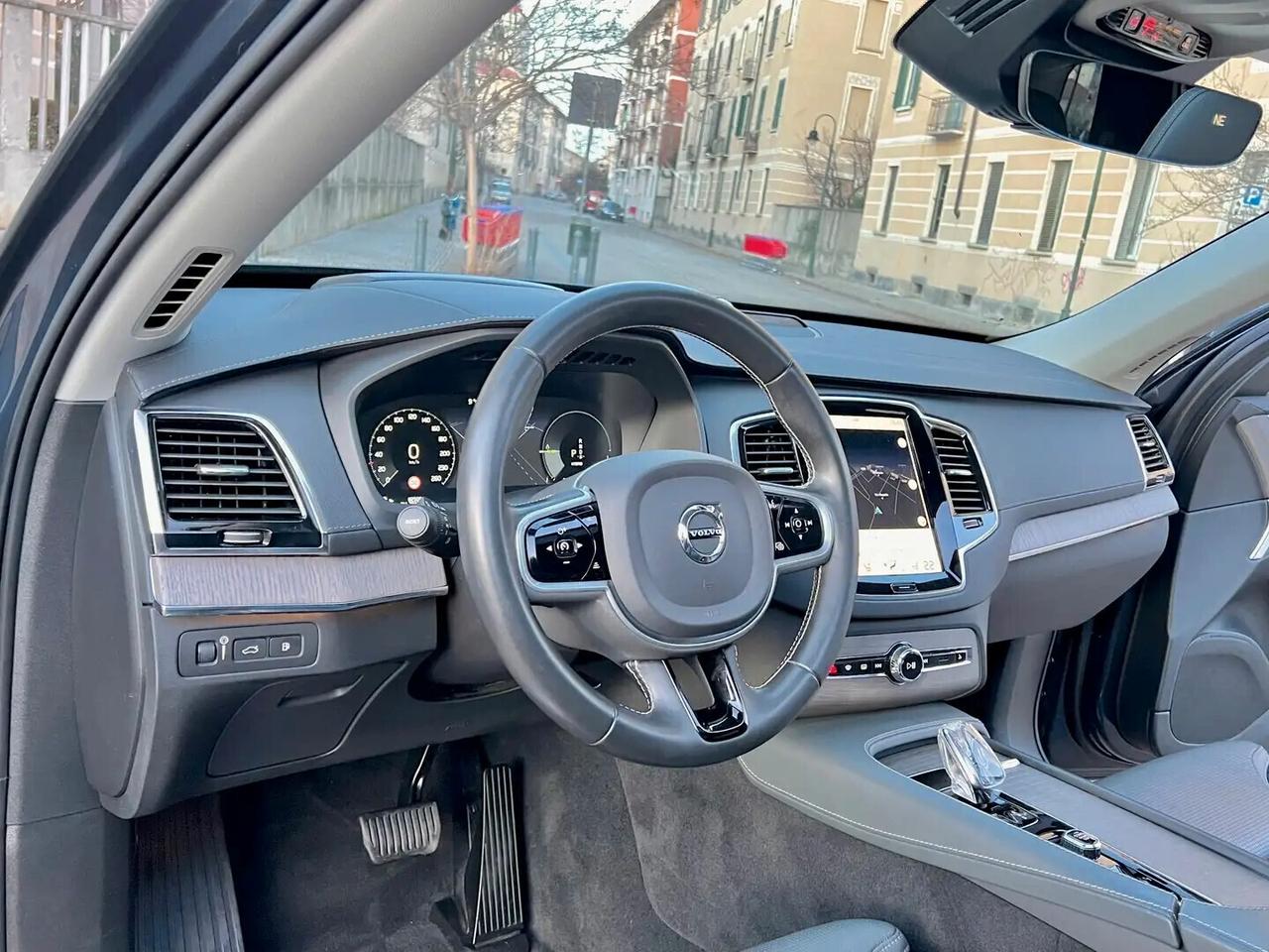 Volvo XC90 T8 Plug-In 303 + 87cv aut.8 AWD 7P-ti Inscription