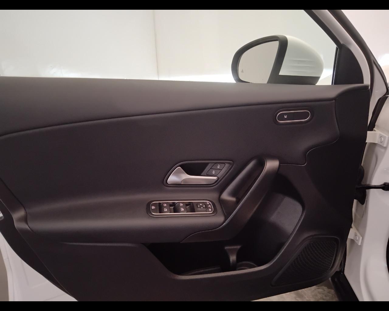 Mercedes-Benz Classe A - W177 2023 - A 180 d Advanced auto