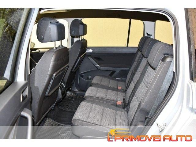 VOLKSWAGEN Touran 2.0 TDI 150 CV SCR DSG R-Line