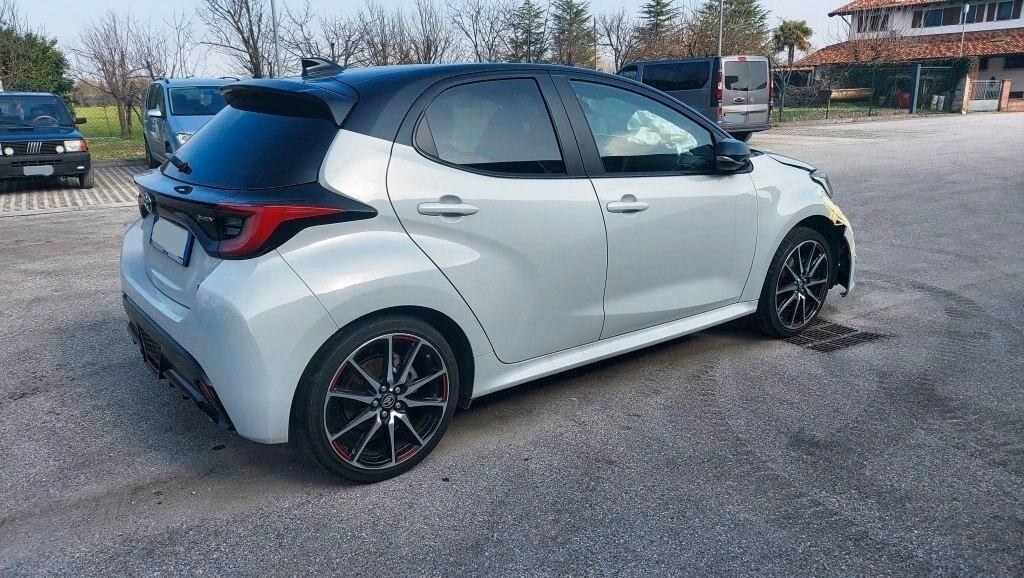 Toyota Yaris 1.5 Hybrid GR Sport INCIDENTATA