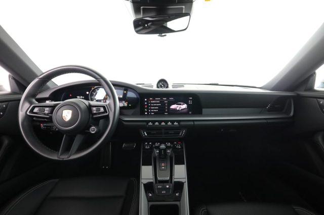 PORSCHE 911 911 Carrera 4