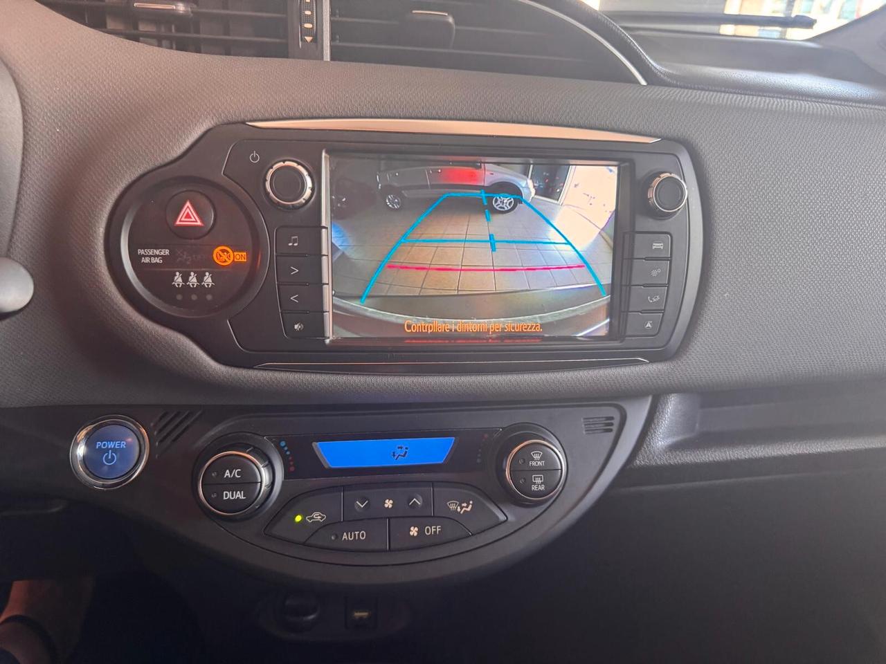 Toyota Yaris 1.5 Hybrid 5 porte Business