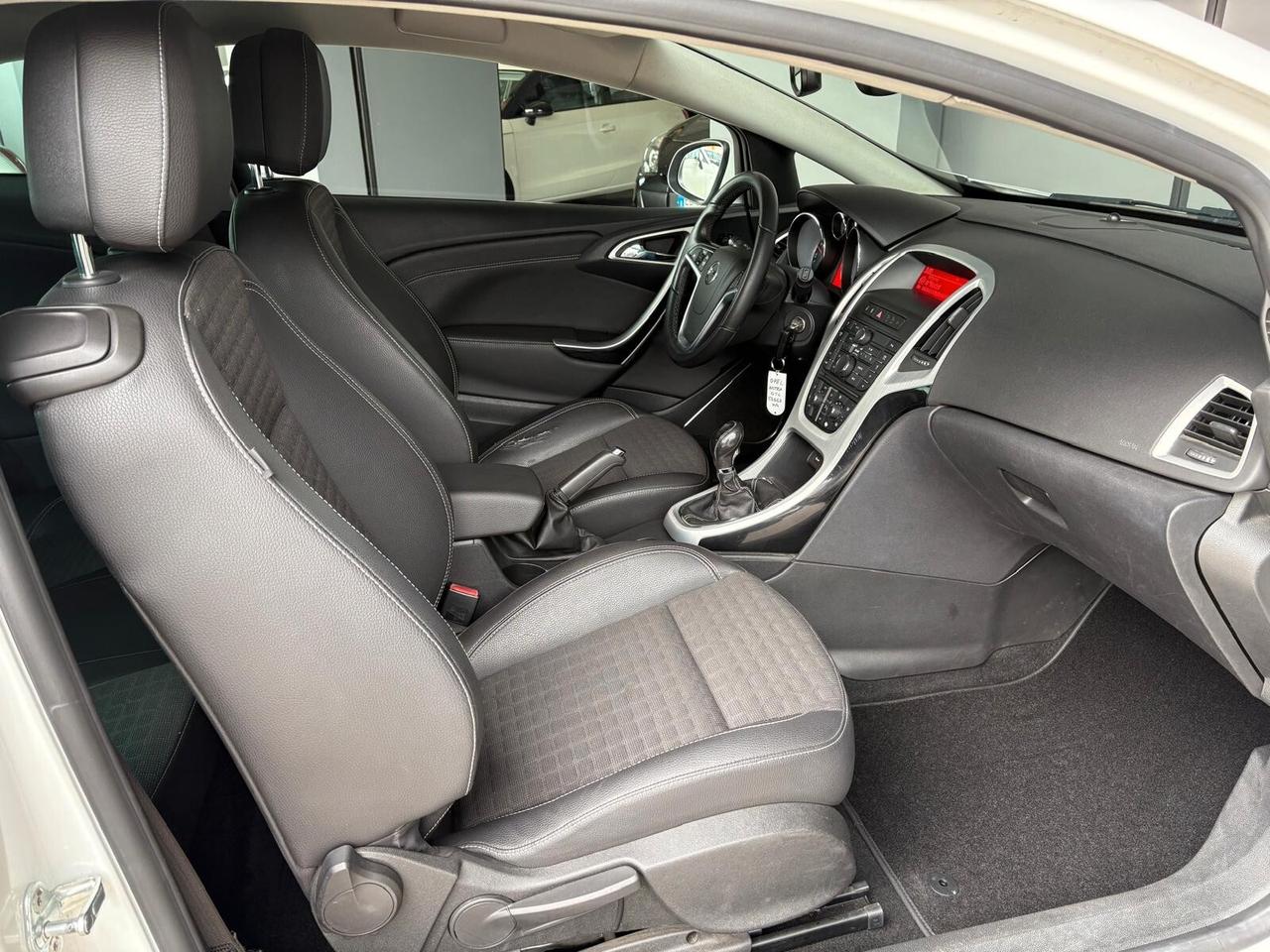 Opel Astra GTC 1.4 Turbo 140CV S&S 3 porte Cosmo