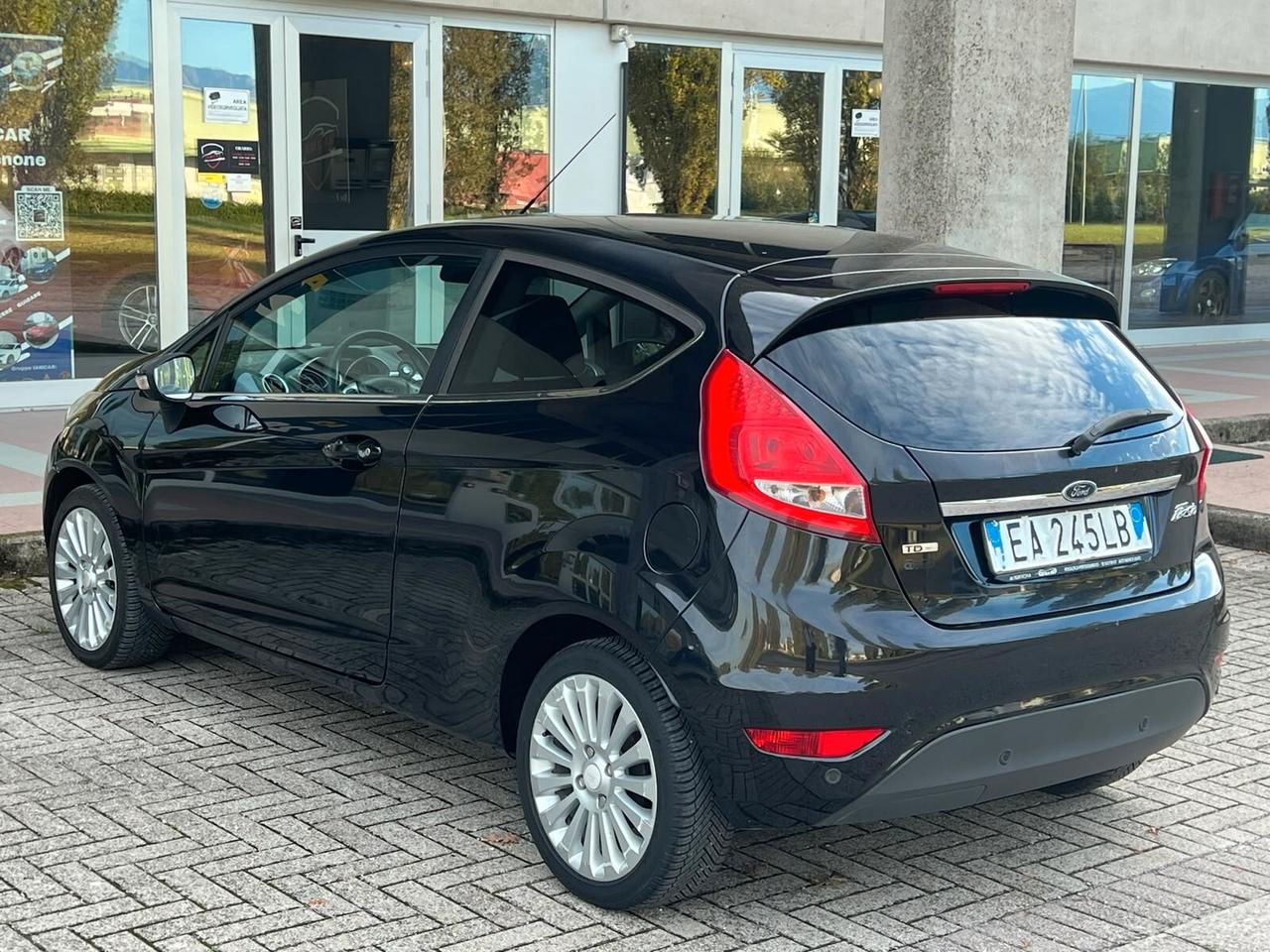 Ford Fiesta 1.6 TDCi 90CV 3 porte DPF Titanium