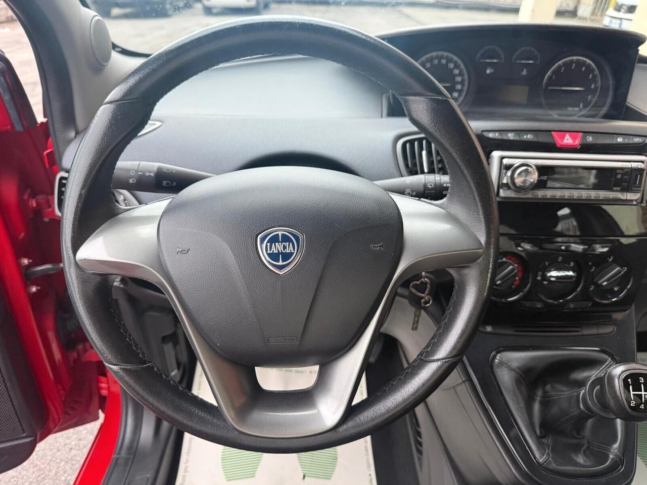 Lancia Ypsilon 1.2 69 CV 5 porte GPL Ecochic Gold