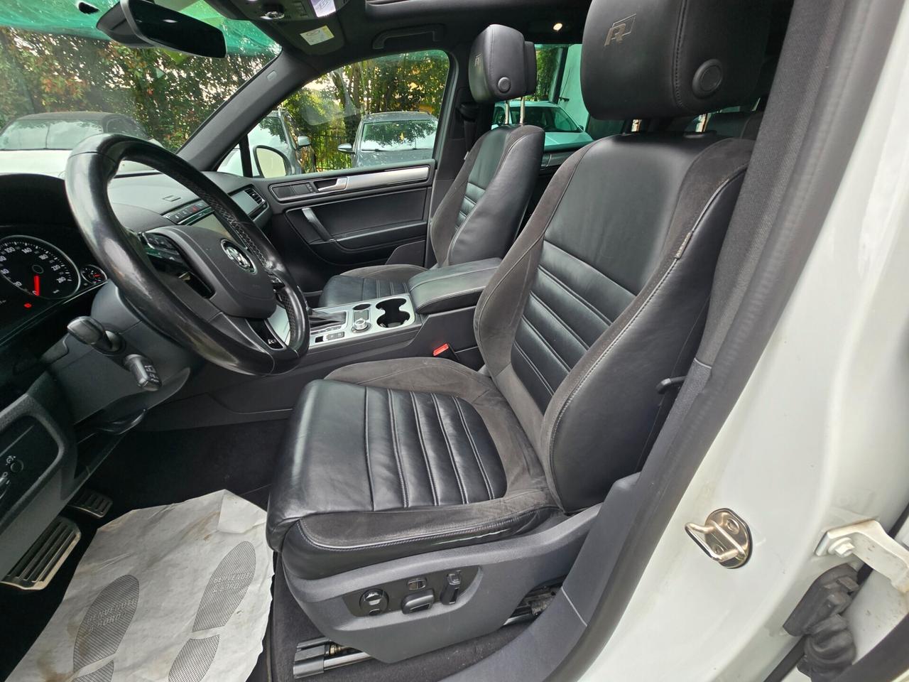 VW Touareg R.LINE 3.0TDI 204CV TETTO APRIBILE -2017