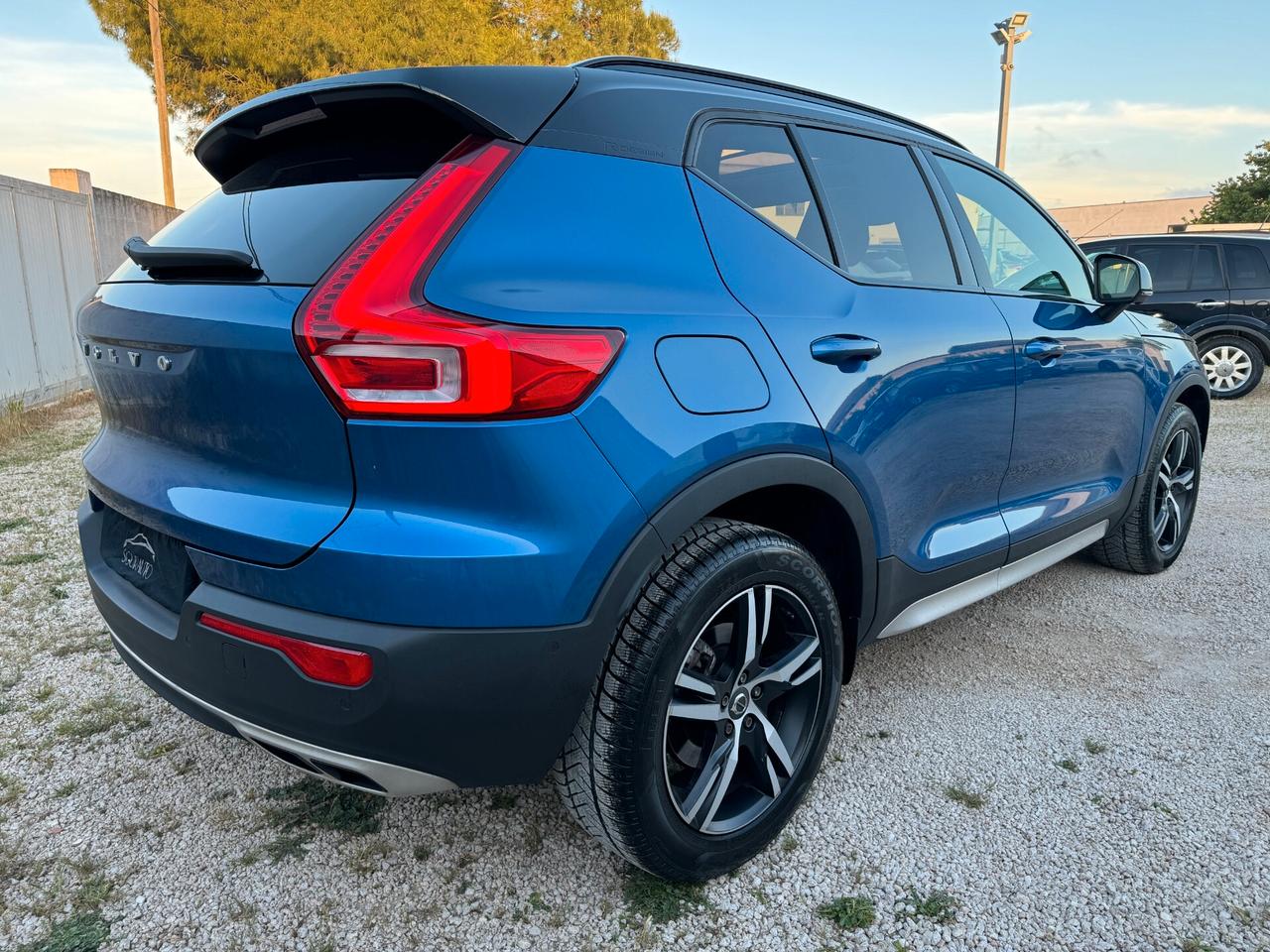 VOLVO XC40 D4 2.0D 190CV AWD R-DESIGN 2020