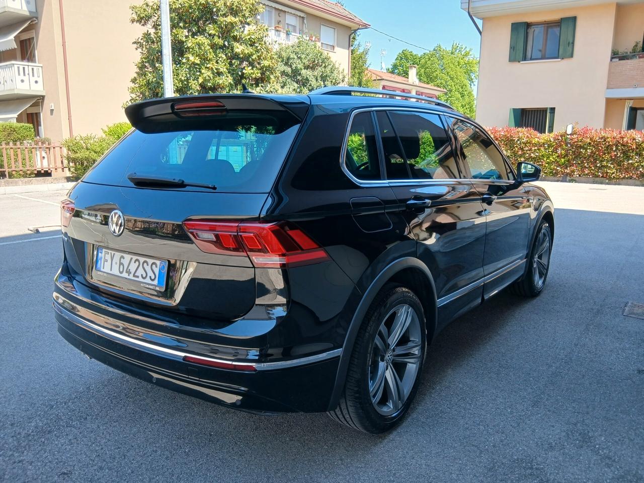 Volkswagen Tiguan 1.5 TSI Sport ACT BlueMotion Technology a € 3112 mese