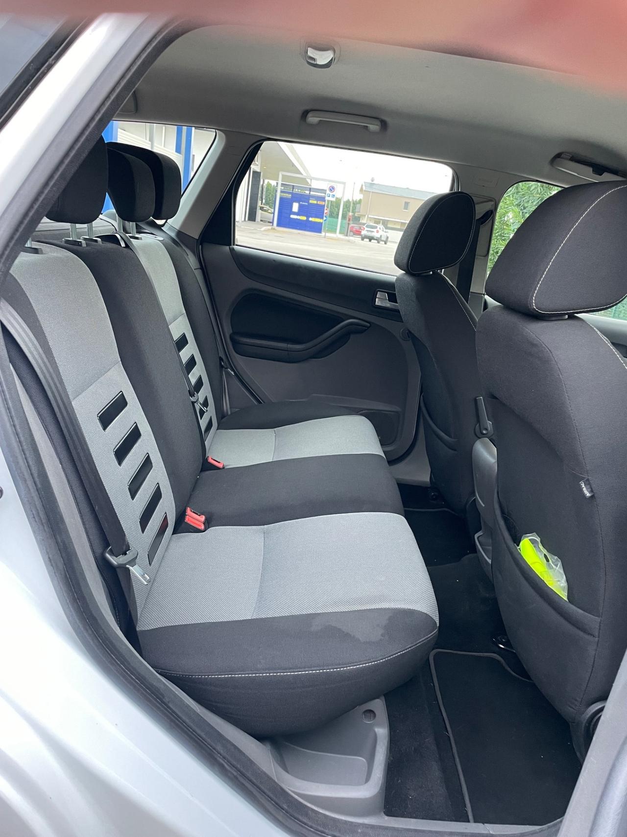 Ford Focus 1.6 TDCi titanum anno 2011 pronta uso