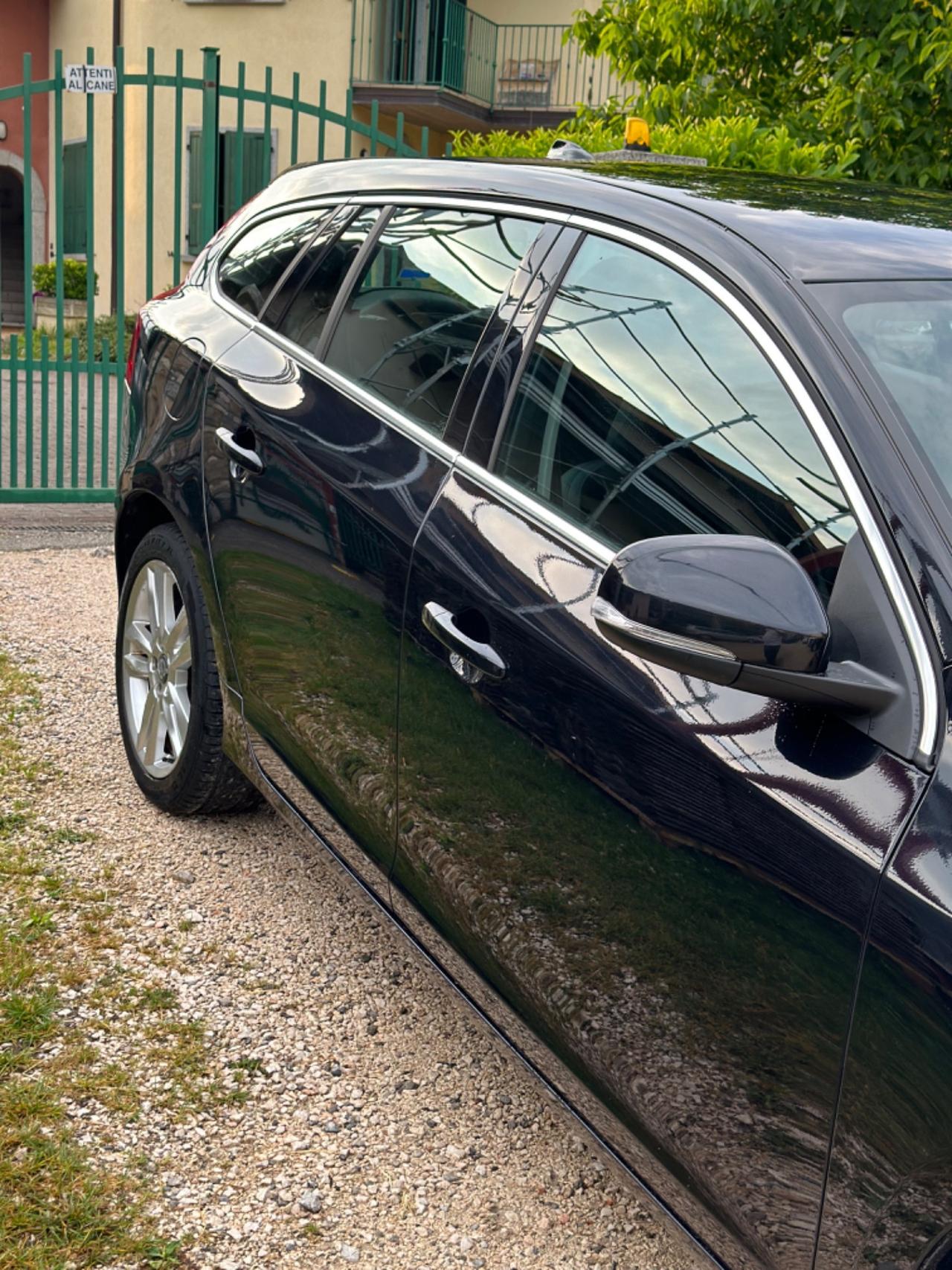 Volvo V60 D2 1.6 MOMENTUM KMCERT GARANZ UNICOPR
