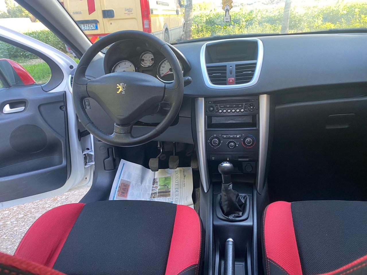 PEUGEOT 207 1.4 HDi DAVVERO MOLTO BELLA GUARDA!