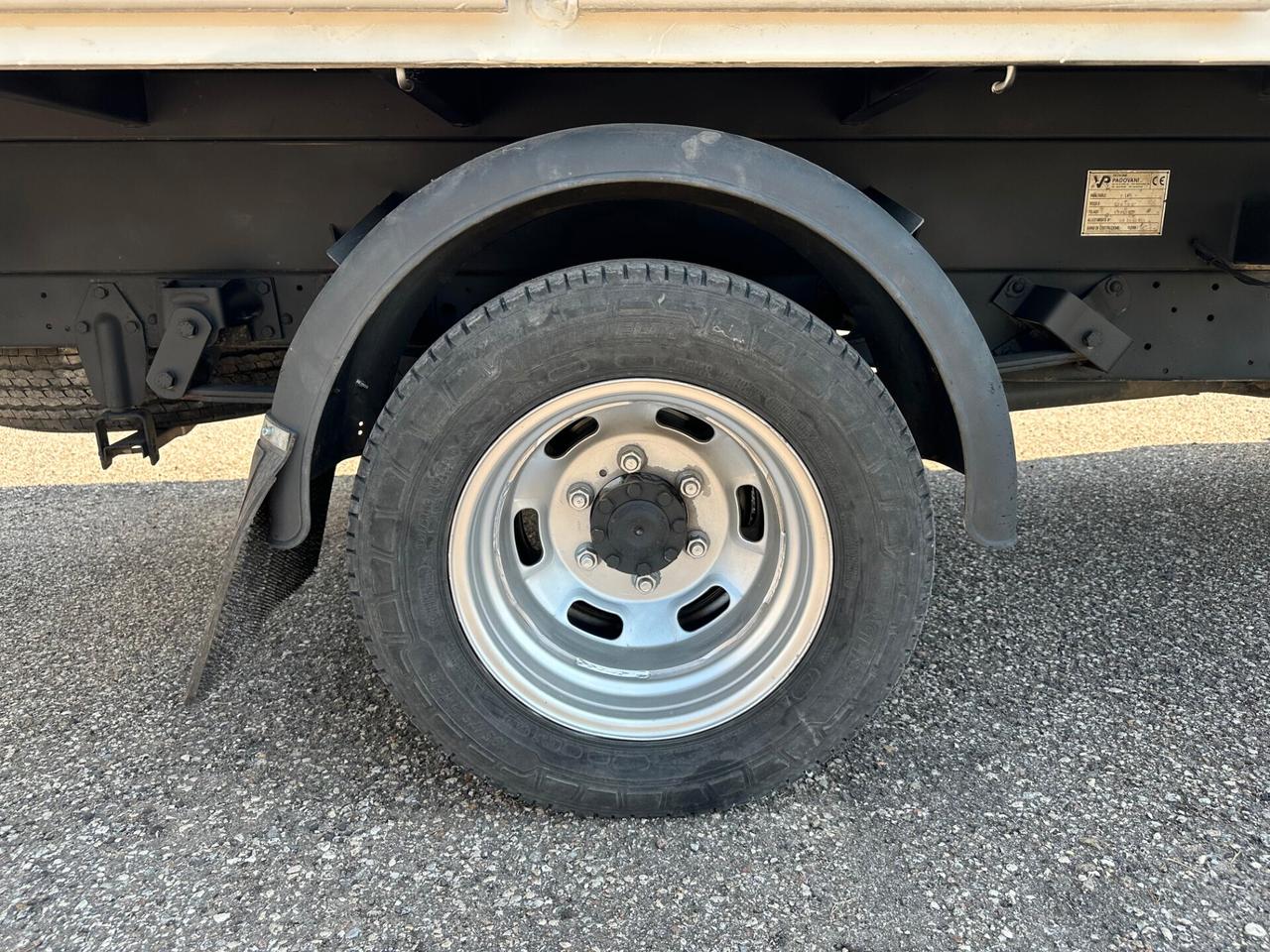 Iveco Daily 35/E4 ribaltabile trilaterale con gru