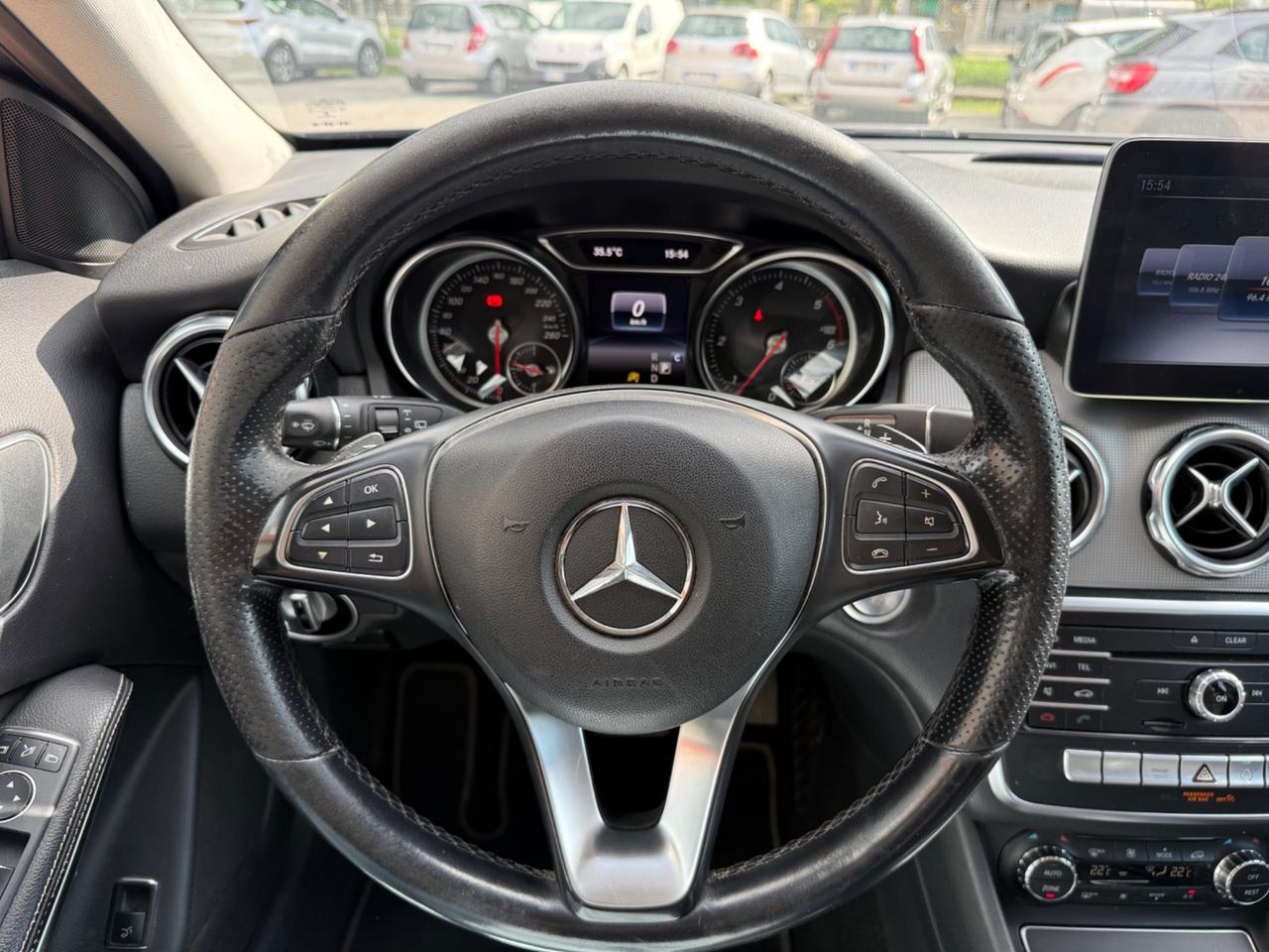 Mercedes-benz GLA 200 d Automatic Sport