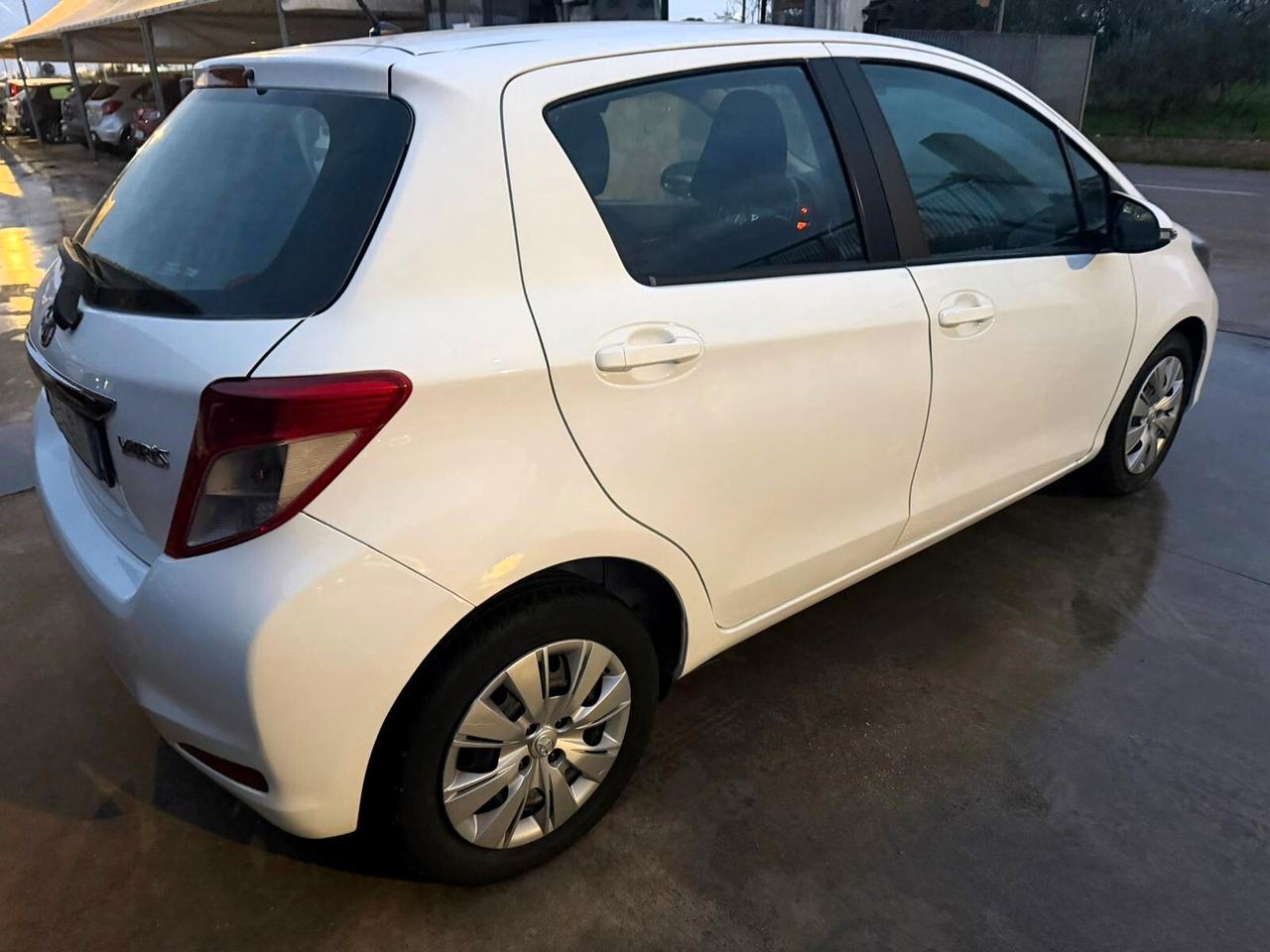 Toyota Yaris 1.4 D-4D 5 porte Lounge