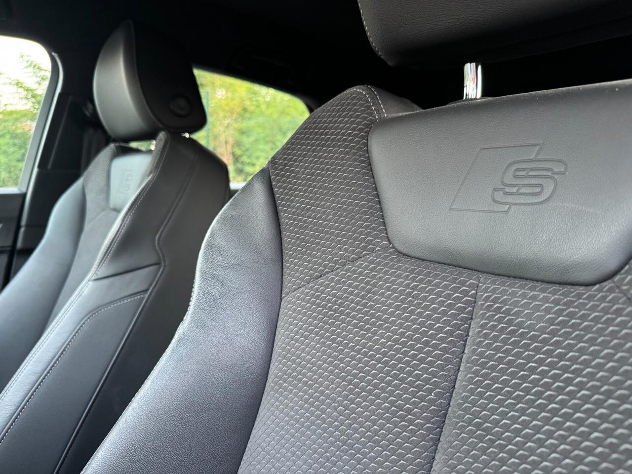 Audi Q3 40 TDI quattro S tronic S line edition