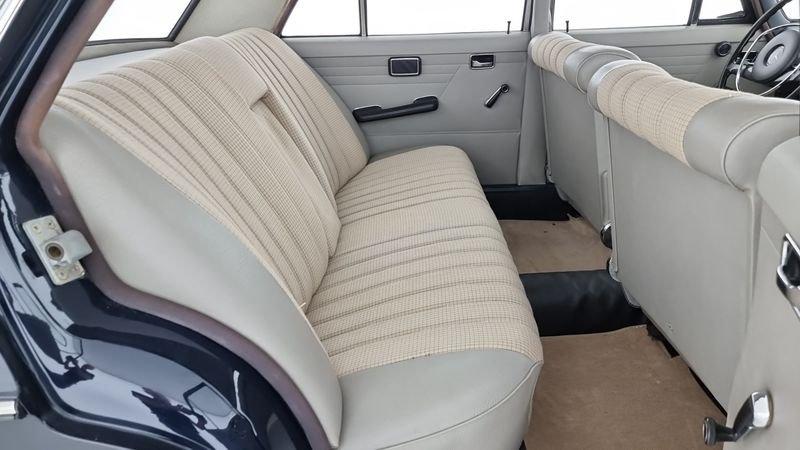 Mercedes-Benz W115 200 200 8 - condizioni impeccabili