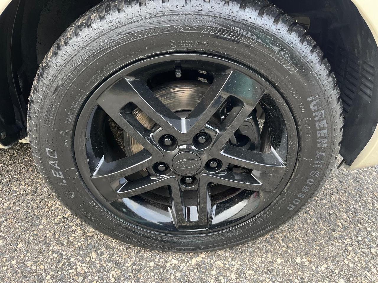 Kia soul -1.6 crdi -full-km 85000-2011