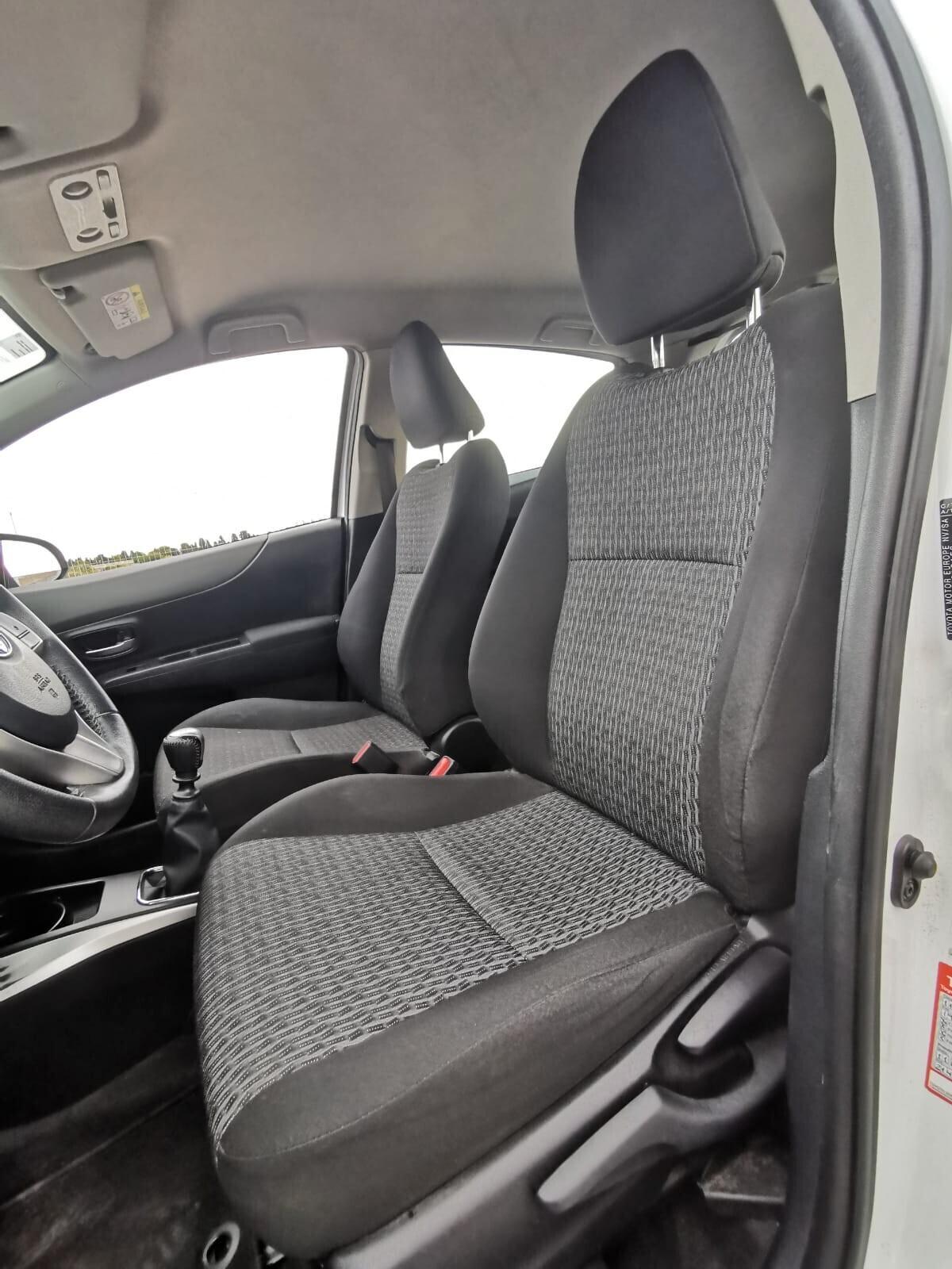 Toyota Yaris 1.4 D-4D 5P. Lounge - 2013