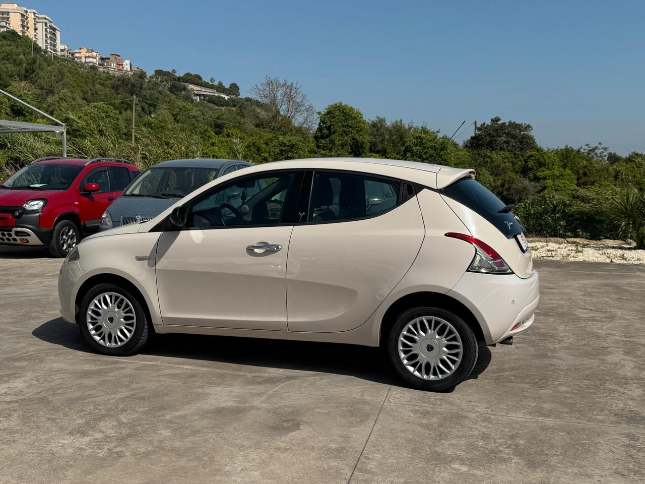 Lancia Ypsilon 1.3 MJT 16V 95 CV 5 porte S&S Silver