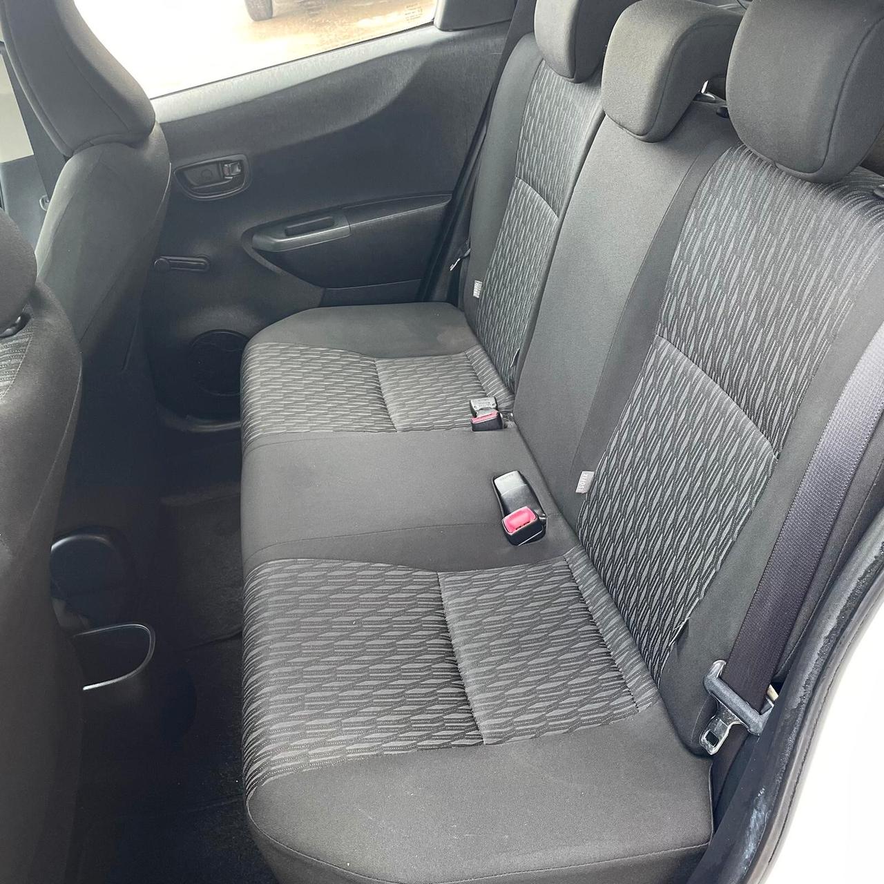 Toyota Yaris 1.0 5 porte Active