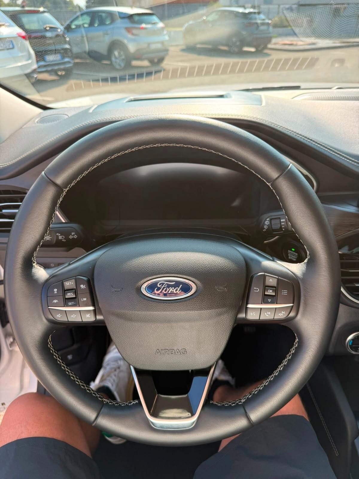 Ford Kuga 2.5 Plug In Hybrid 225 CV CVT 2WD Vignale MY21