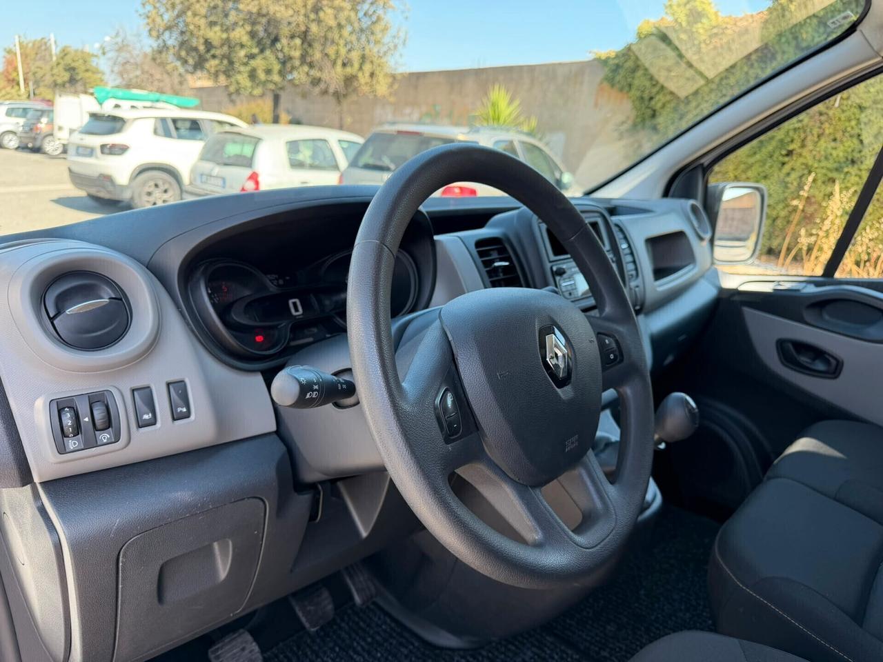 Renault Trafic 1.6 dCi 120CV Iva Esposta