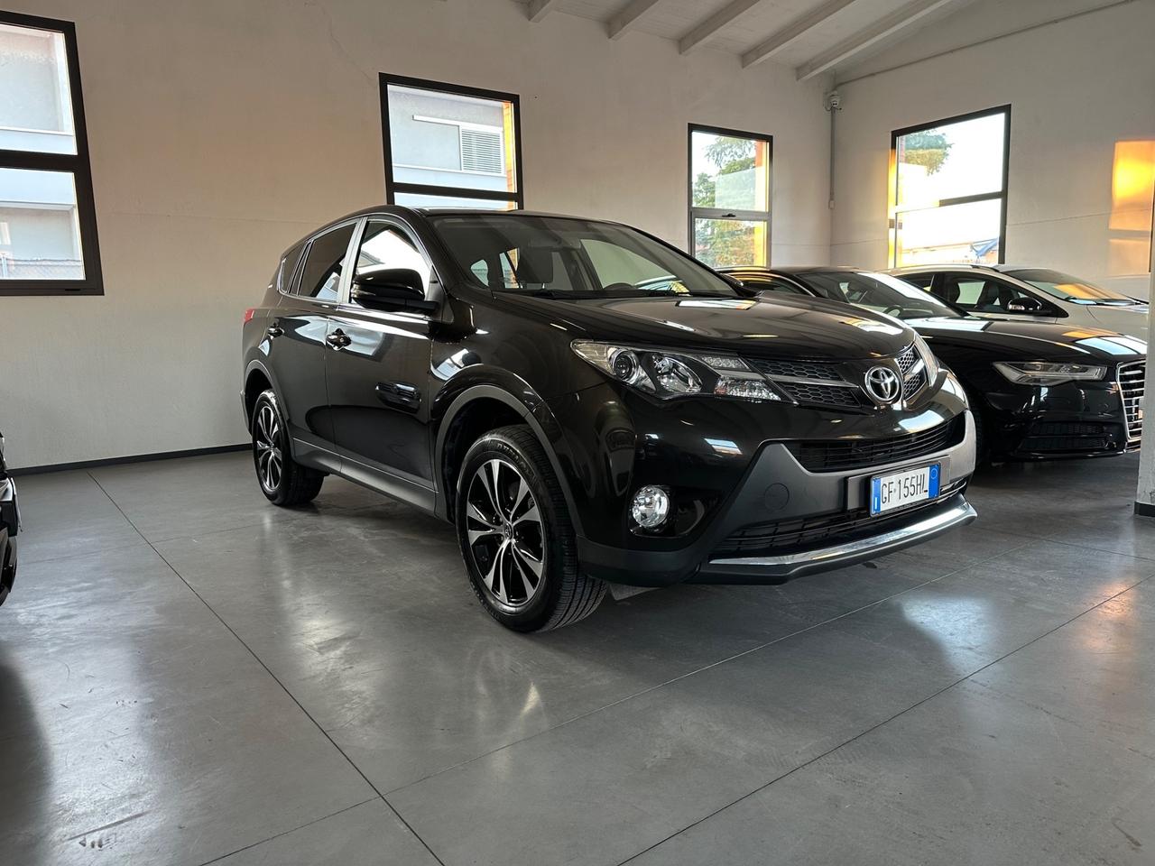 Toyota RAV 4 RAV4 2.0 D-4D 4WD Lounge White Ed.