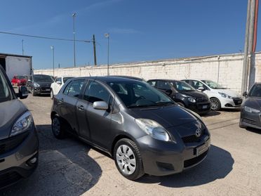 Toyota Yaris 1.0 5 porte Sol