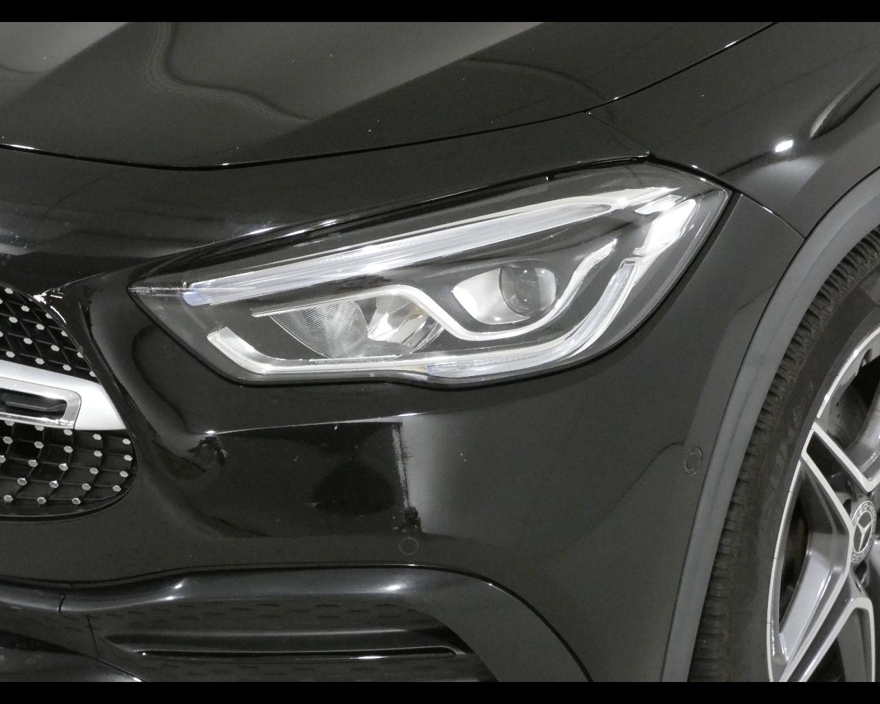 Mercedes-Benz GLA (H247) - GLA 200 d Automatic Premium