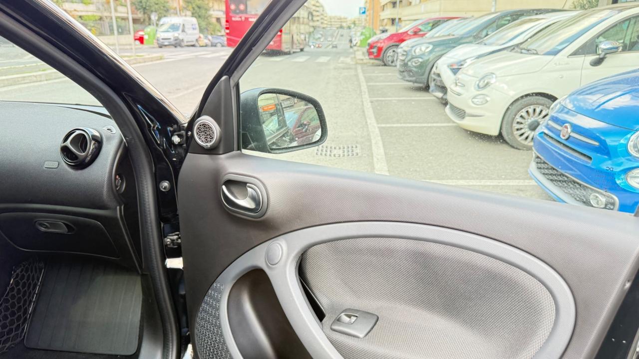 Smart ForFour 90 0.9 Turbo twinamic Prime LED NAVI KAMERA PANORAMA CERCHI 16 PDC PACCHETTO SPORT JBL
