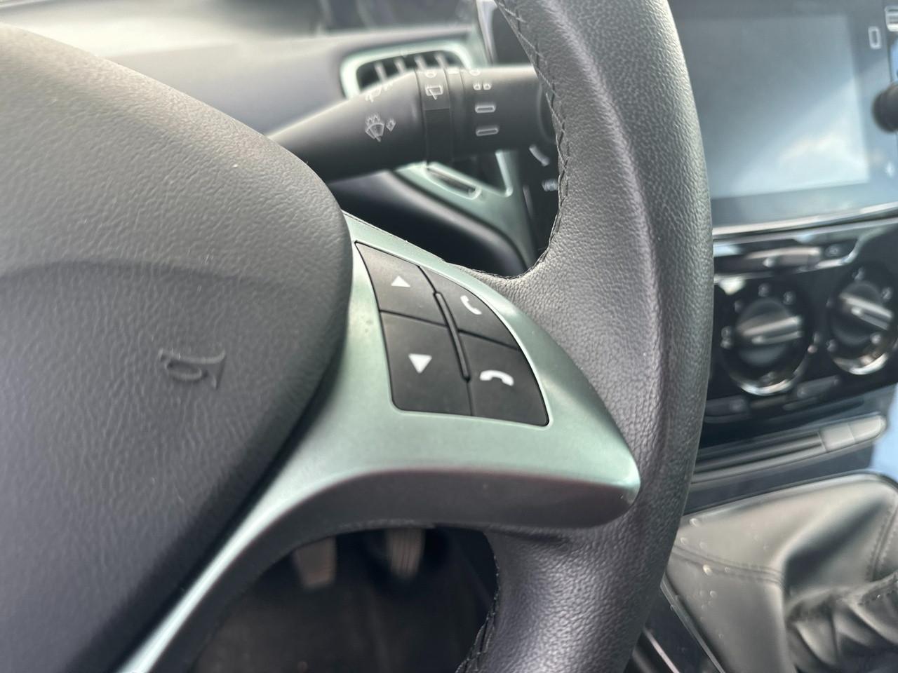 LANCIA Ypsilon III 2021 - Ypsilon 1.0 firefly hybrid Platino s&s 70cv