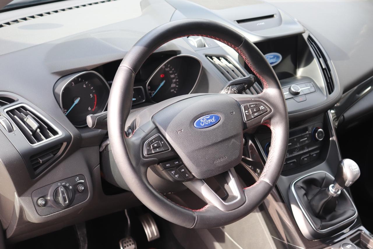 Ford Kuga 1.5 TDCI 120 CV S&S 2WD ST-Line