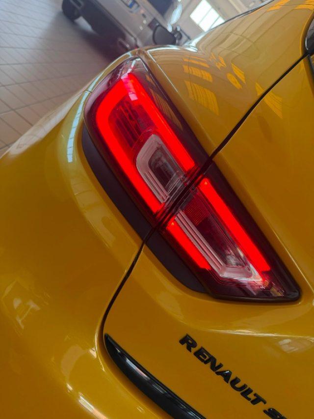 RENAULT Clio TCe 220CV R.S. Trophy //AKRAPOVIC//PELLE//