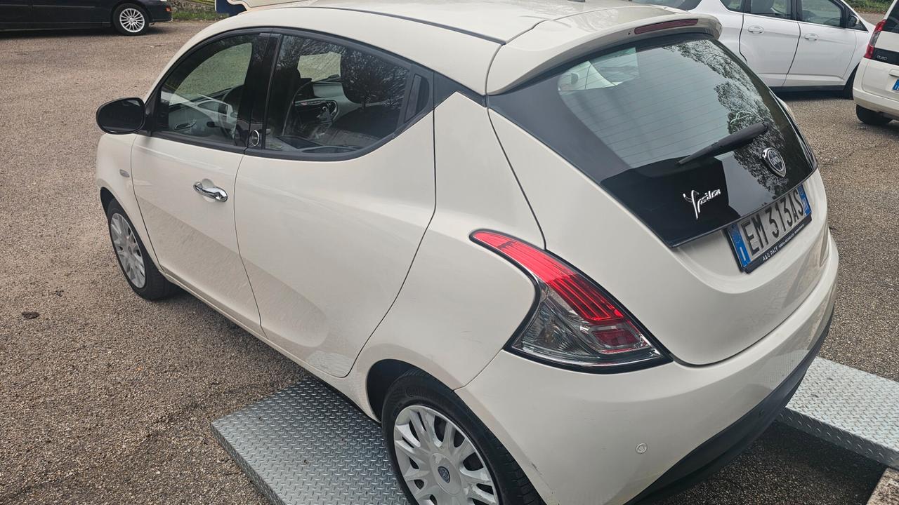 Lancia Ypsilon 1.2 69 CV 5 porte GPL Ecochic Gold