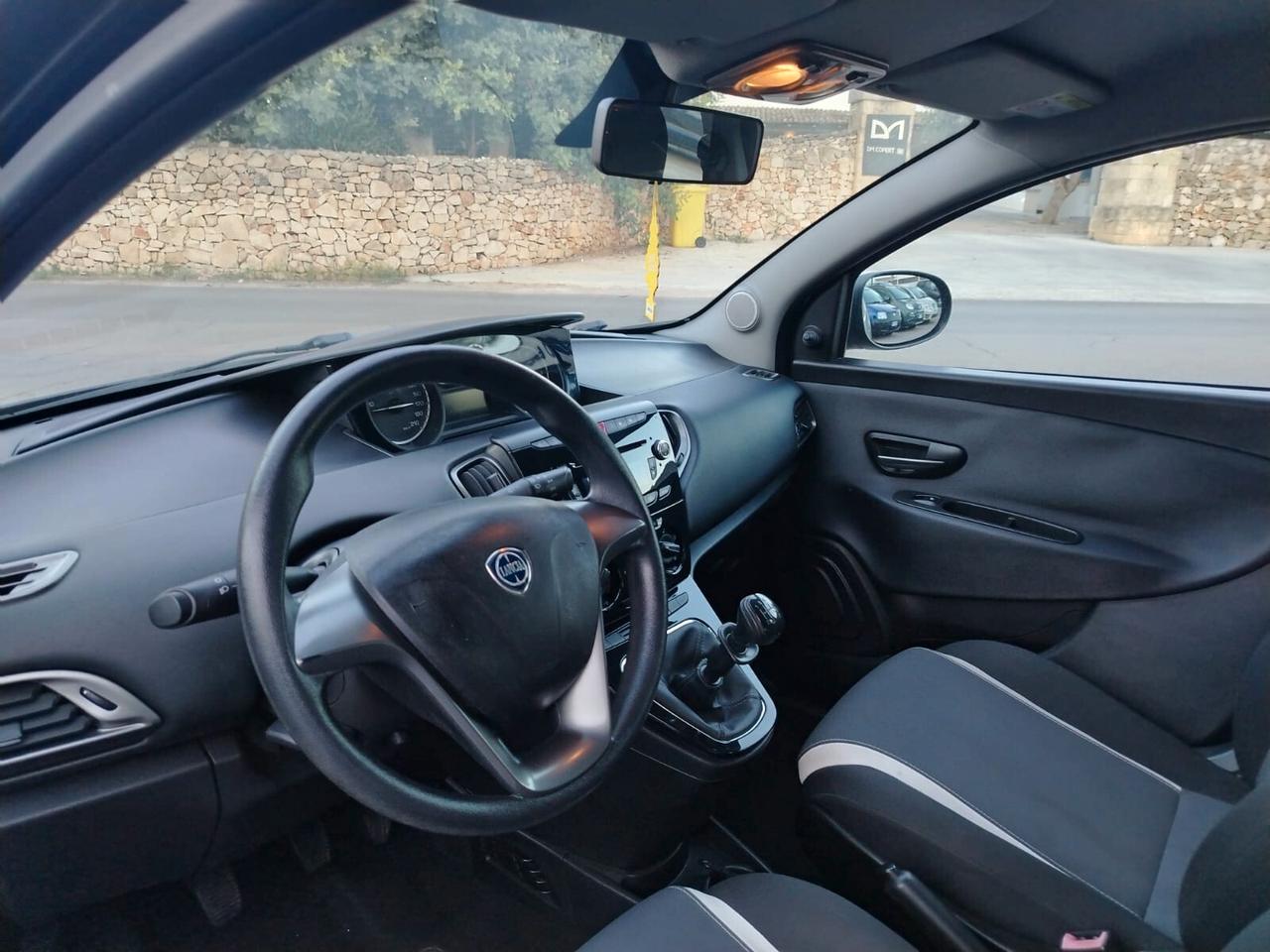 Lancia Ypsilon 1.2 Ecochic Gpl rinnovato fino al 2034