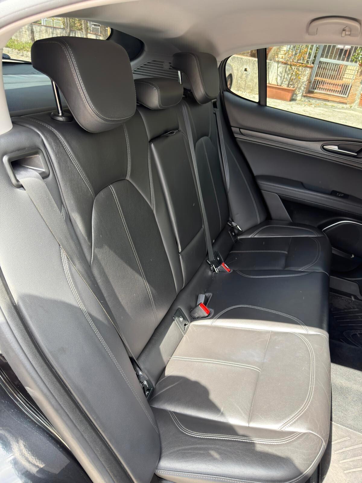Alfa Romeo Stelvio 2.2 Turbodiesel 210 CV AT8 Q4 Executive