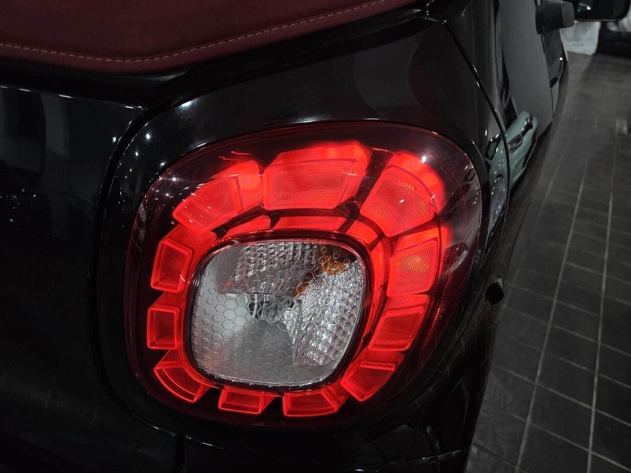 NUOVA SMART FORTWO CABRIO 1.0 BENZ 70CV AUTOMATIC SUPER PASSION
