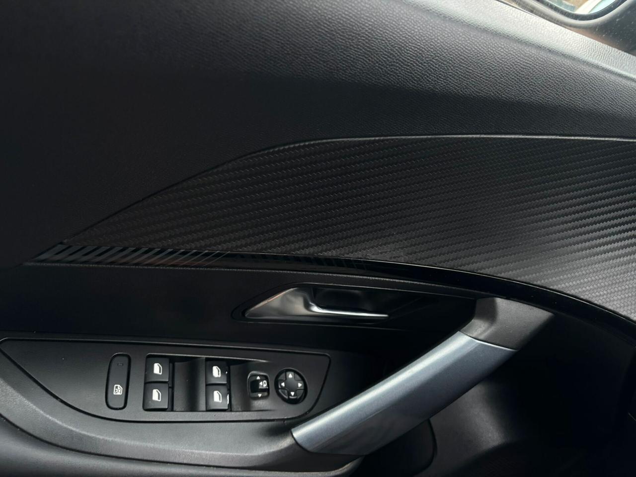 Peugeot 2008 PureTech 130 S&S EAT8 Style