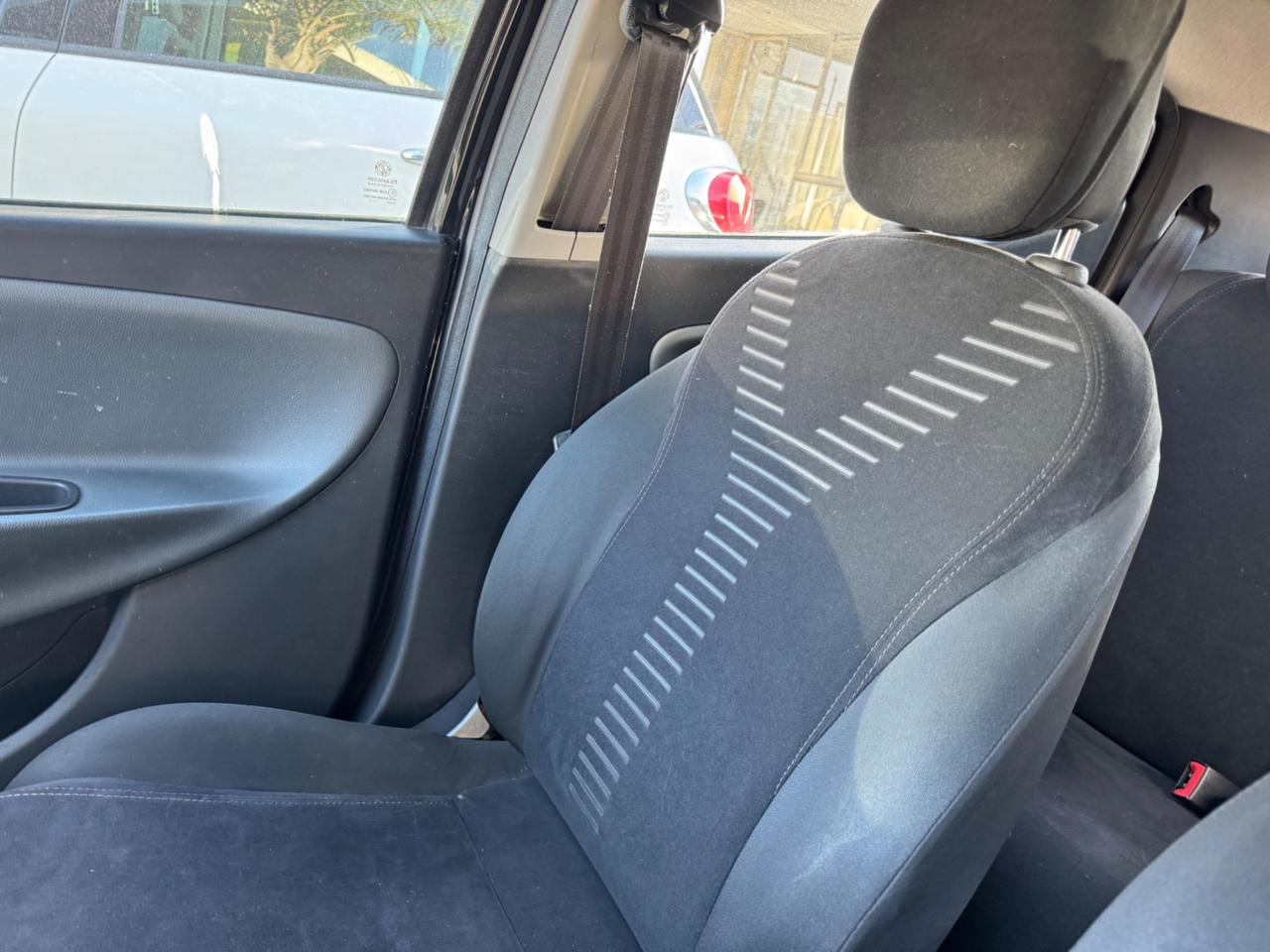 Lancia Ypsilon 1.3 MJT 16V 95 CV 5 porte S&S Gold