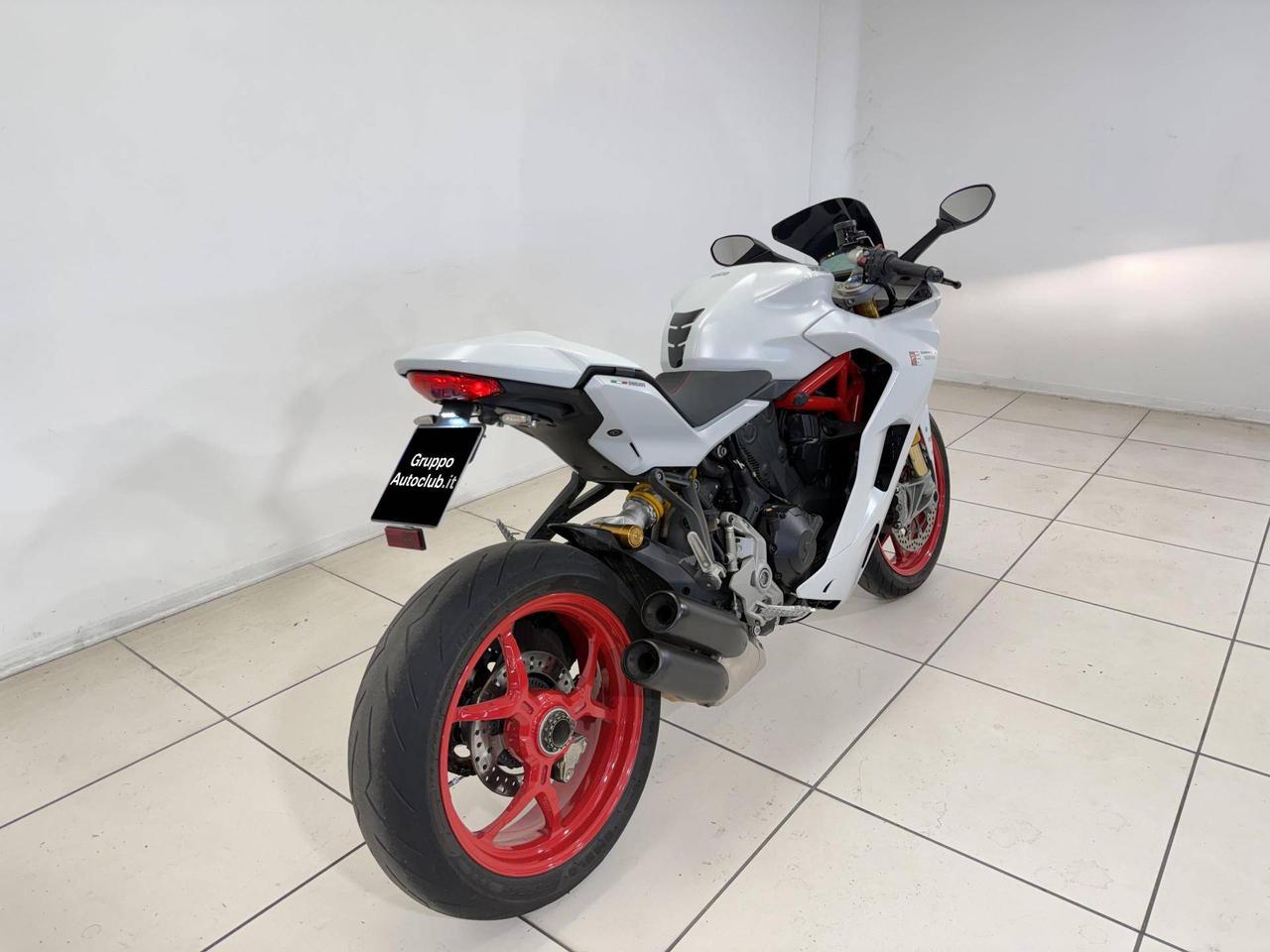 DUCATI 939 Super Sport S White